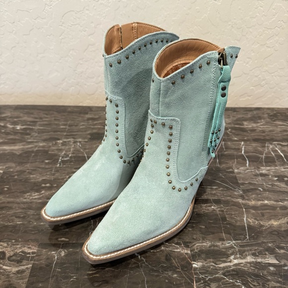 NEW Dingo Classy N Sassy Studded Suede Leather Western Booties - Picture 4 of 12